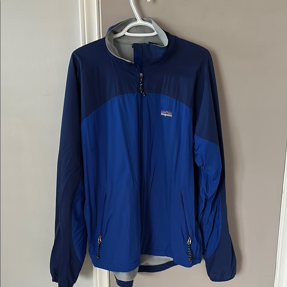 Blue Windbreaker with liner Patagonia jacket